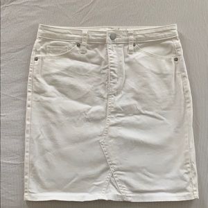 White denim skirt